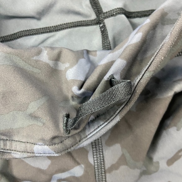 Lululemon Fast and Free Crop Leggings Womens 26W Navy Black Camouflage Workout - Picture 7 of 9